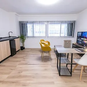 Estudio-oficina Moderno, Centro De Apartamento